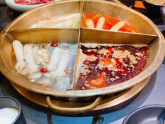 -沸炉重庆老火锅(军事博物馆店)