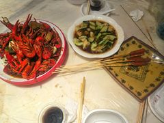 -老街烧烤大排档·地道湖北菜·龙虾馆(汉口火车站店)