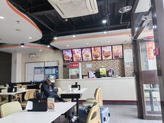 -李先生牛肉面大王(北京站售票厅餐厅)