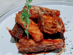 本帮熏鱼-蝶园·装修中(BFC外滩金融中心店)