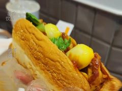 延边风味芝芝板烧鸡腿堡-麦当劳(津南吾悦广场店)