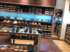 -UGG(燕莎奥特莱斯购物中心店)