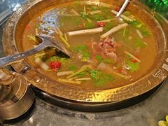 -周老三跷脚牛肉·全牛火锅(非遗传承店)