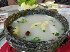 -墨脱石锅椰子鸡•香草鸭•东山羊(大东海店)