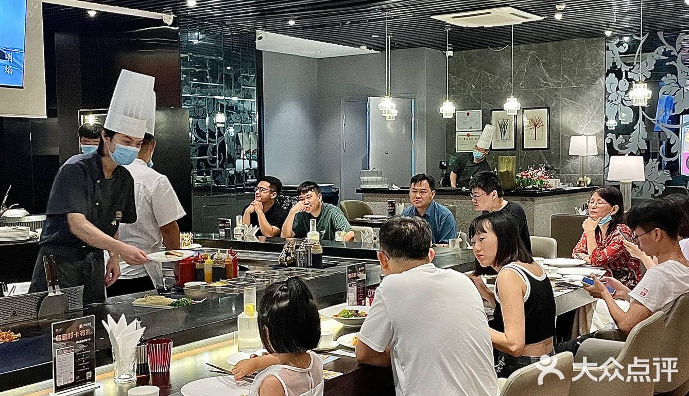 这家铁板烧平价又低调,还有我爸爱吃的蚕蛹