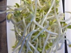 黄豆芽-牛缘村·贵州黄牛肉火锅(西善桥店)