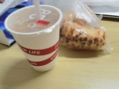 -85度C(生甜甜圈研究工坊·上海松江人民北路店)