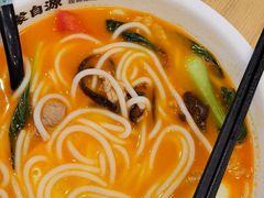 -蒙自源米线大王(花园城商场店)