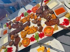 碎牛肉饼烤肉拼盘-Efes Turkish & Mediterranean Cuisine 艾菲斯餐厅(陆家嘴店)