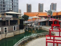 -新华百货CC Park购物广场