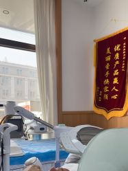 -靓芙泉专研痘痘肌