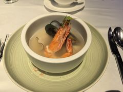 翡翠青口贝及黑虎虾海鲜清汤-王品牛排(珠海富华里店)