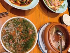 -老滇山寨•云南特色菜•地方菜•民族风情歌舞表演(金碧店)