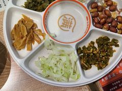 -小满手工粉(上海新世界城店)