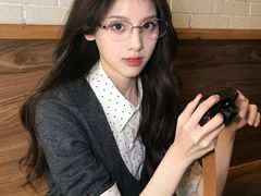 -美式眼镜·授权蔡司.依视路.尼康.豪雅.明月(人民广场店)