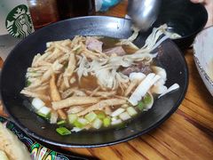 牛肉拉面撒子双拼-胡同彭家老铺 新疆拉面