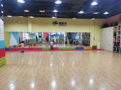 -米高蓝斯克国际轮滑中心(中铁建店)