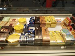面包甜点陈列柜-好利来(欧尚广场店)