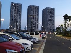 -融创茂-停车场