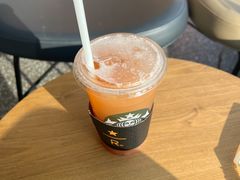 -星巴克臻选(盐城金鹰聚龙湖店)