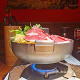 这家地下烤肉店还不错哟