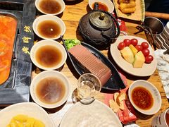 -老牌坊云南鱼豆花火锅(爱建店)
