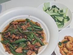 -阿瓦山寨·湘菜现炒·剁椒鱼头王(咸阳总店)
