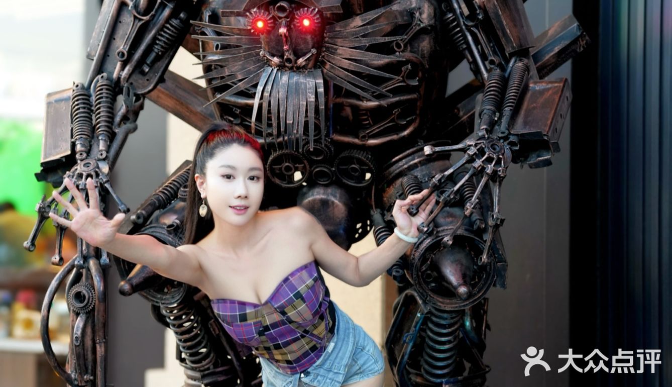 ⚽烤鸽串配球赛！这外摆区也太懂夏天了