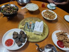-芦茨金富饭庄·25年老字号·专做稻草鸡