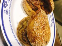 烧饼夹烧牛羊肉-老爆肚满五香烧牛羊肉