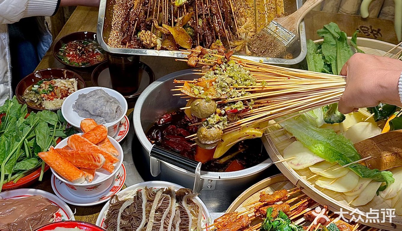 可以永远相信！昆明人排队都要吃的串串！ 