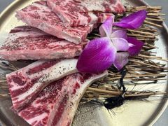 -围炉肉舍•炭烤活鳗•丹东海鲜烤肉(步行街店)