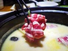 -洪氏嗨捞·广东猪肚鸡·椰子鸡火锅(西咸万象城店)