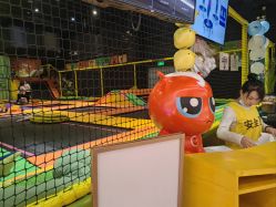 -蹦蹦跳跳(新奥购物中心店)