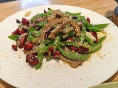 小青椒回锅肉-盘飧市(春熙路店)