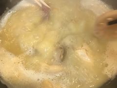 -鲜入围煮花胶鸡海鲜火锅