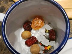 -沪小二炭火蛙锅(淮海中路美食不夜城店)