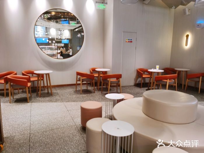 奈雪的茶(中粮祥云小镇店)大堂图片