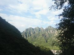 -百里峡七彩艺术小镇