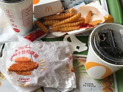 -麦当劳(假日广场店)