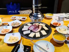 -唯成•韩国炭火烤肉 유성고기