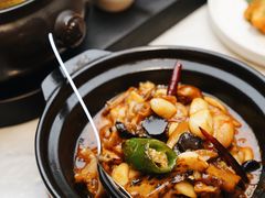 黑松露牛肝菌焖牛蛙-云海肴(星耀樟宜店)