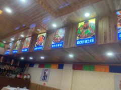 -乡土特色.冷锅鱼.牦牛肉汤锅