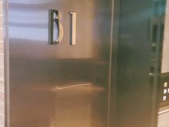 -龙湖虹桥天街-停车场