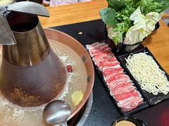 -果松木炭酸菜铜火锅·外婆参鸡汤