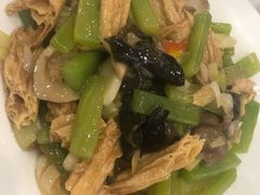 青笋烧腐竹-小贝壳酒楼(经九路店)
