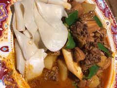 沙湾大盘鸡-塔哈尔·新疆盛宴(城西银泰店)
