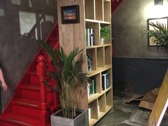 -HIGH FIVE哈福手工汉堡(桂林路店)