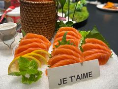-鞍山大白鲨美食酒店