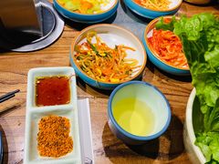 -明洞阿姨·韩式酱蟹烤肉·创意料理(三元桥店)